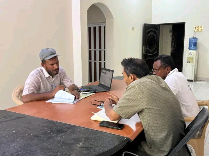 التخطيط ومياه الريف يناقشان احتياجات قطاع المياه بالحديدة