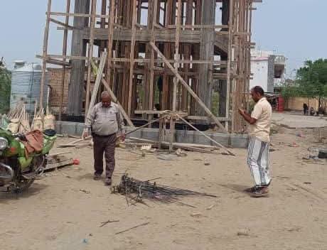 مدير عام حيس يتفقد سير العمل في مشروع مياه قرية بيت مغاري