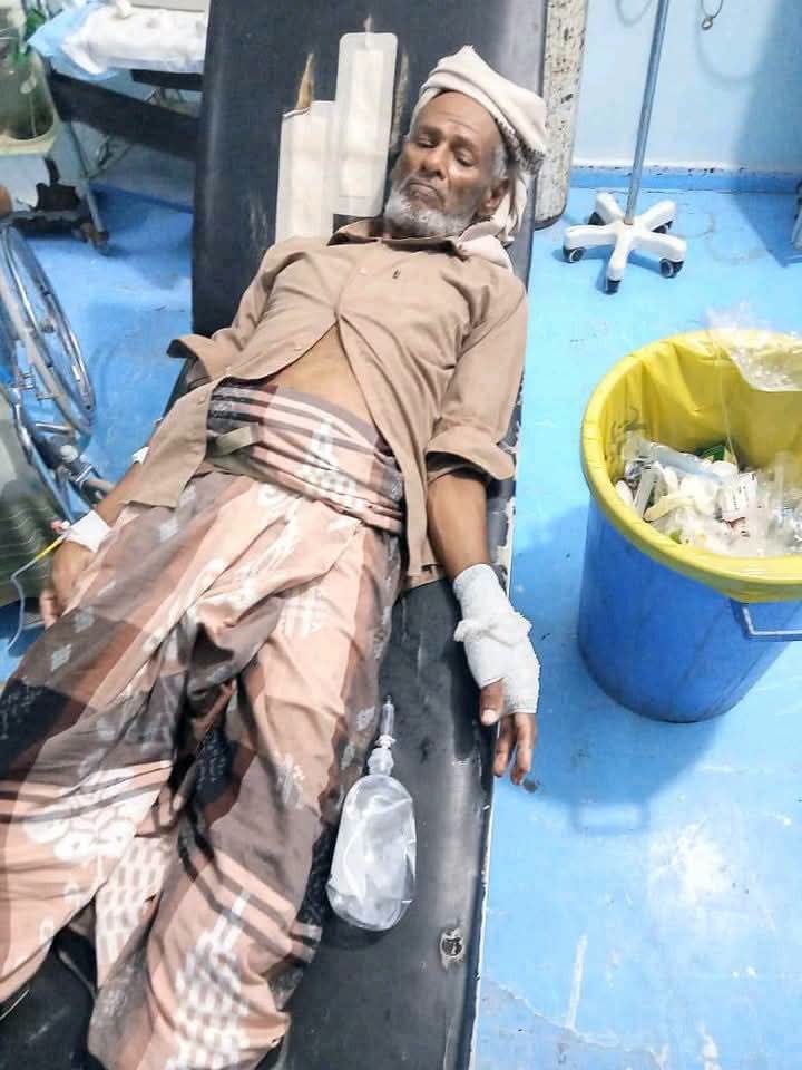 الحديدة.. مسيّرة حوثية تُصيب مواطناً إثر استهداف منزله شمال حيس